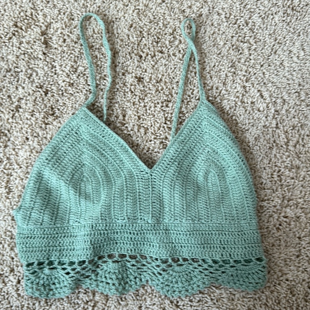 Forever 21 Mint Green Crochet Bralette Crop Top Criss-Cross Tow Back Size Small
